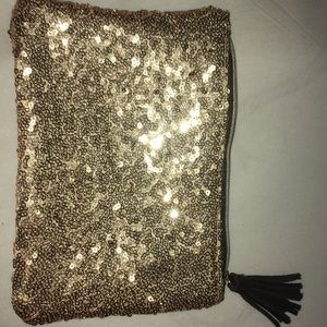 Makeup pouch/ Traveling pouch